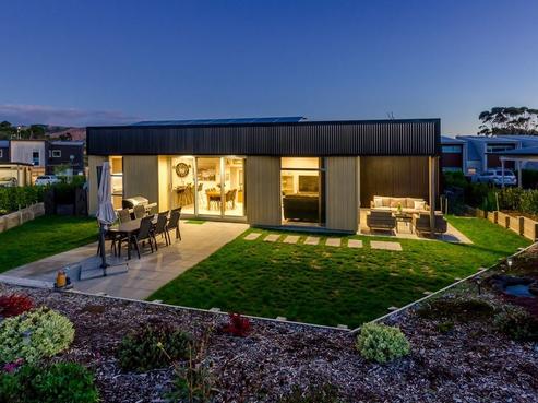 4 Ara Hereke, Waikanae