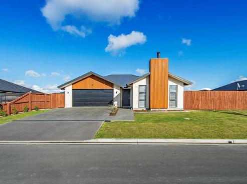 50 Oaks Drive, Lincoln