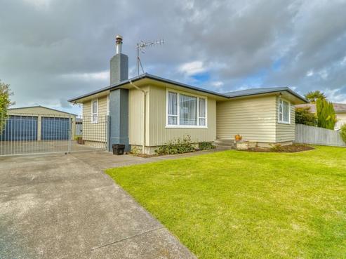 6 Biggs Crescent, Pirimai