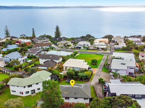 7 Pacific Parade, Army Bay
