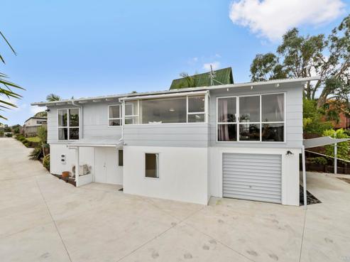 34 Brian Crescent, Stanmore Bay