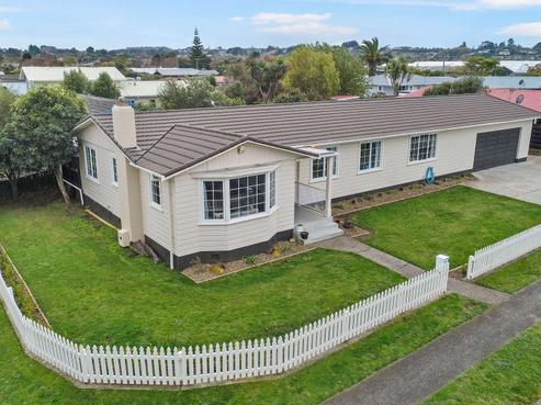 6 Exeter Crescent, Springvale
