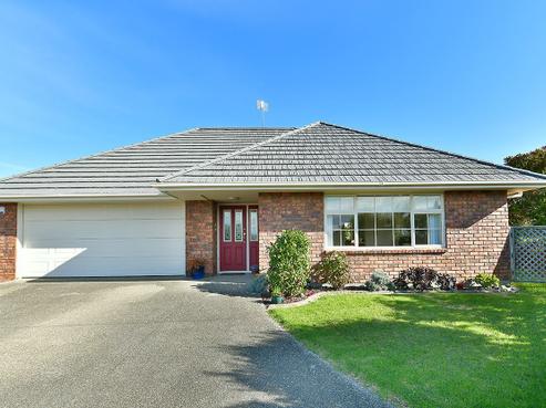 15 Rivervale Grove, Stanmore Bay