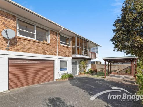 2/57A Northboro Road, Belmont