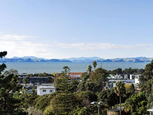 2/178 Stapleford Crescent, Browns Bay
