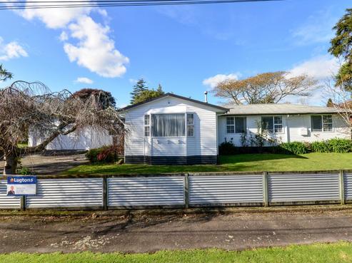 17 Mabian Crescent, Deanwell