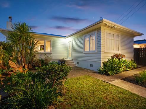 13 Albert Road, Kelston