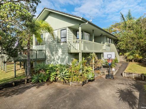 44 Meadowood Drive, Unsworth Heights
