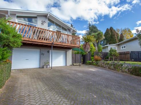 37 Simmonds Crescent, Springfield