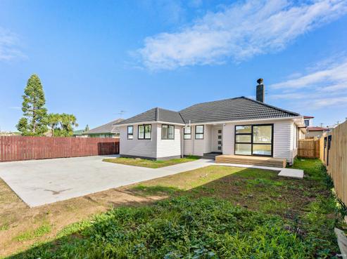 76 Preston Road, Clover Park