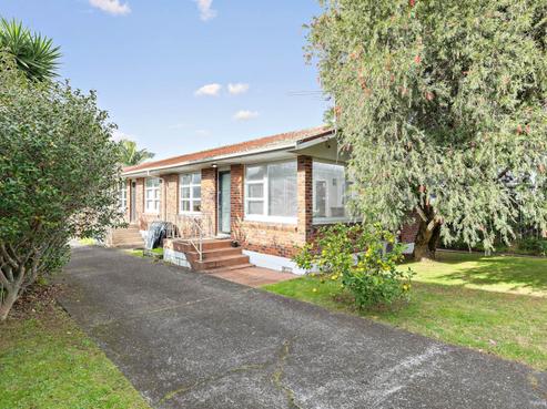1/143 Point Chevalier Road, Point Chevalier