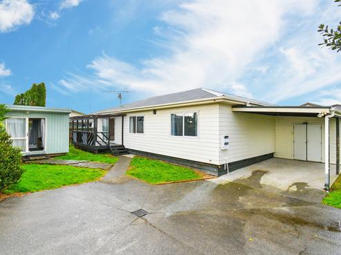 2/24 Templeton Place, Clendon Park