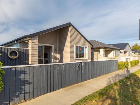 24 Solander Road, Pegasus