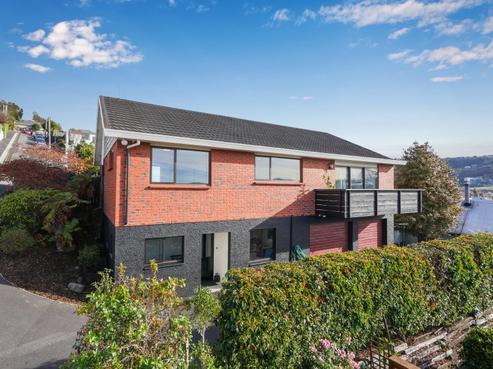 29 Easther Crescent, Kew