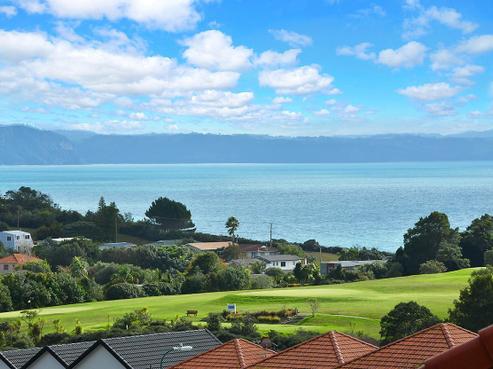 8 Alverna Heights View, Gulf Harbour