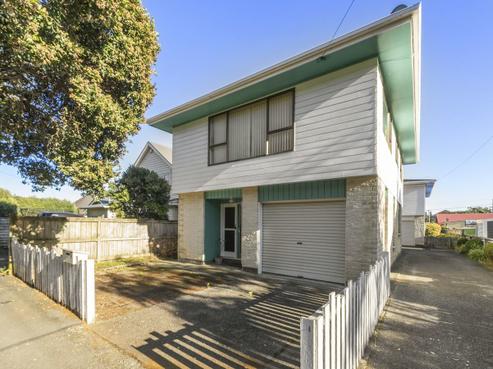 54 Oroua Street, Eastbourne