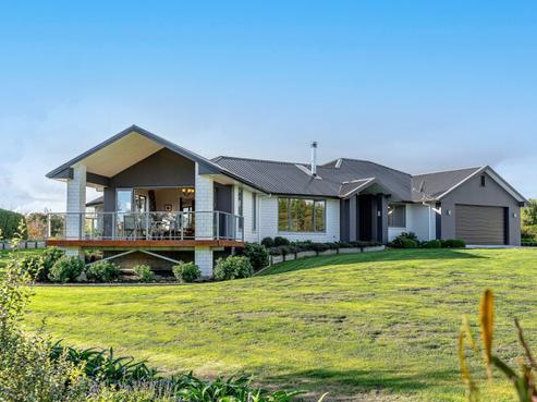 13 Fairway Drive, Martinborough