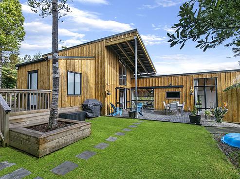 113 Lone Kauri Road, Karekare