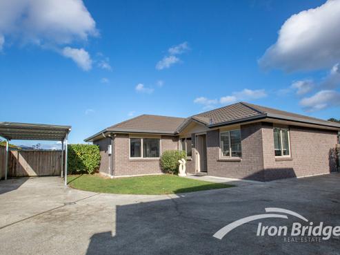 44 Sunstone Crescent, Brown Owl