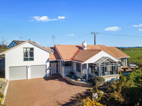 11A Sunny Dale, Western Heights
