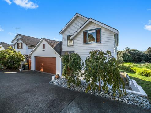 8 Fingal Way, Gulf Harbour