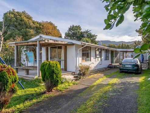 52 Lyon Street, Featherston
