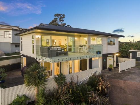 13 Alison Road, Surfdale