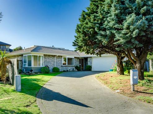 21 Pinewood Grove, Paraparaumu Beach