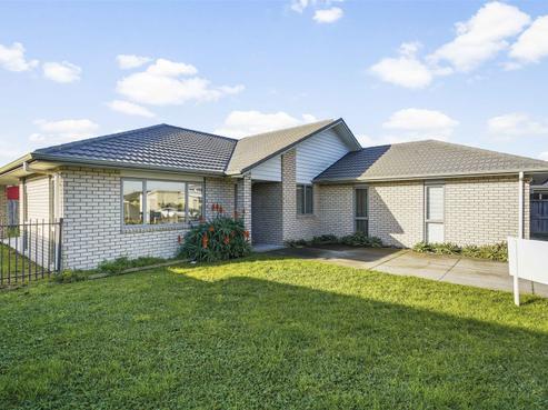 43 Piwakawaka Court, Rototuna North