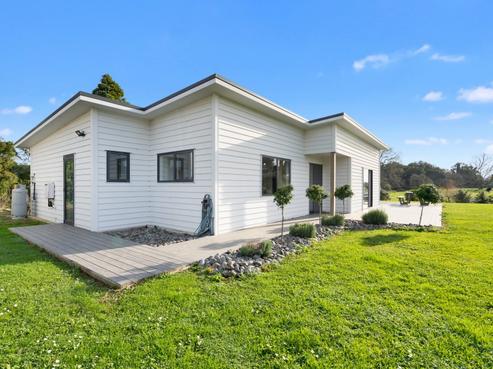173 Kairau Road East, Waitara