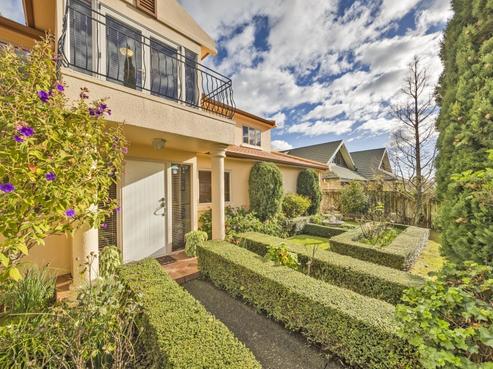 23 La Lena Grove, Fitzherbert