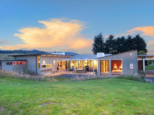 2 The Fairways, Kinloch