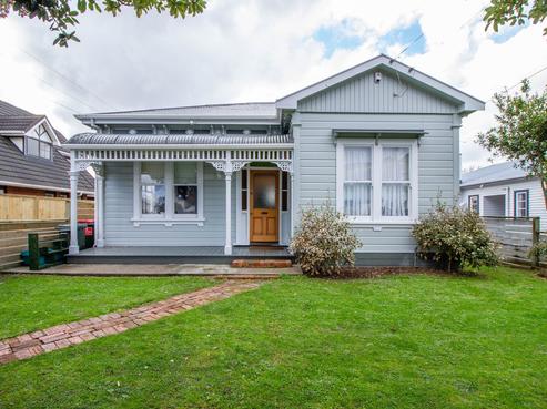 17 Rossiter Avenue, Waterloo