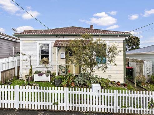 9 Angus Avenue, Berhampore