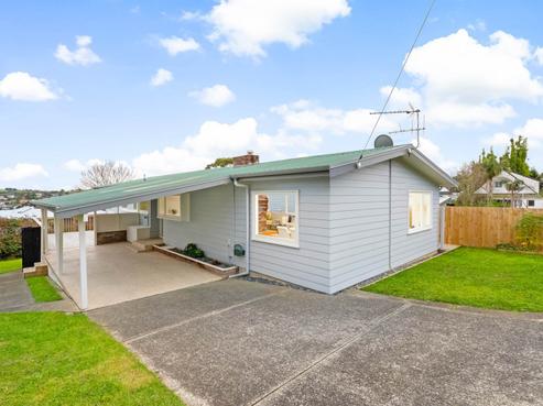 2F Sunnynook Road, Sunnynook