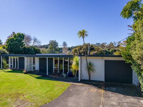4 Cane Road, Waimauku