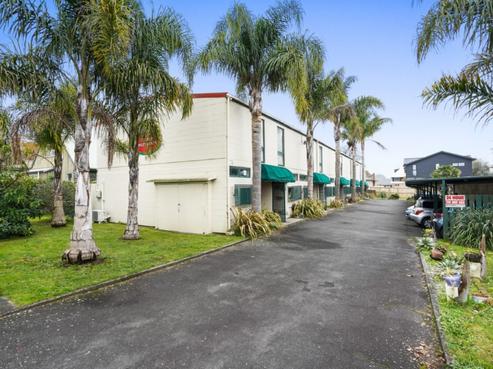 8/1 Coates Street, Hamilton East