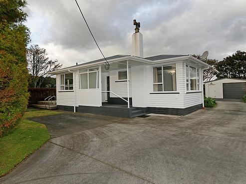 65 Longfellow Road, Opunake