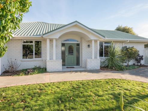57 Starveall Street, Brightwater