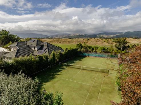 32 Golf Road, Paraparaumu Beach