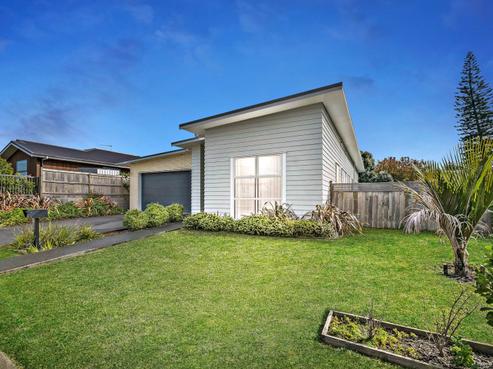 20 Kukuwai Avenue, Red Beach