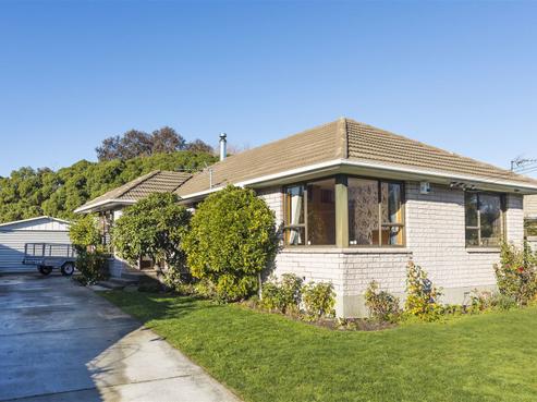 8 Ormandy Place, Bromley