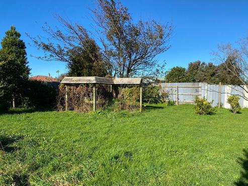 60 South Road, Manaia