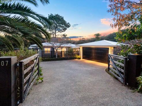 107 Elmore Road, Paremoremo