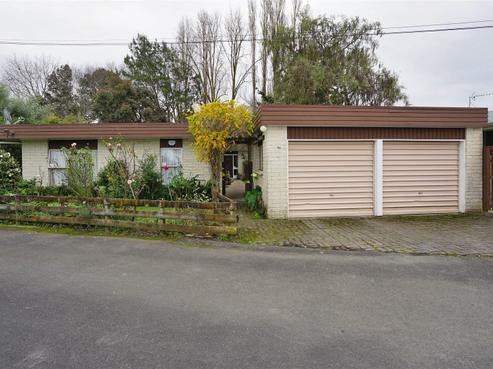 28 Chesterman Road, Riverlea