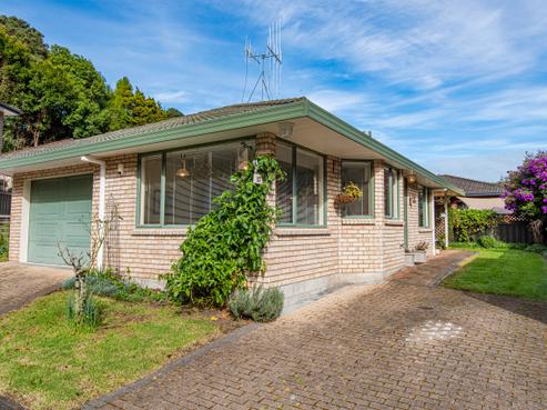 13 Garden Court, Woodhill