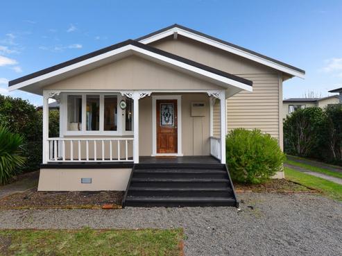 127 Dey Street, Hamilton East