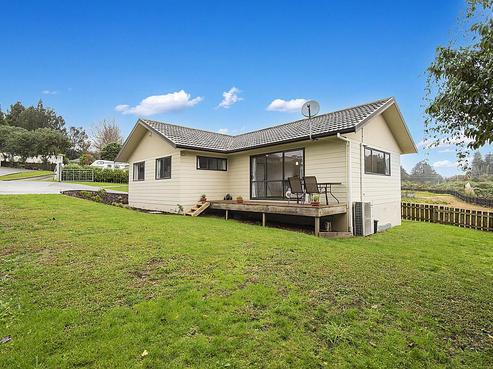 18 Pearce Drive, Kamo
