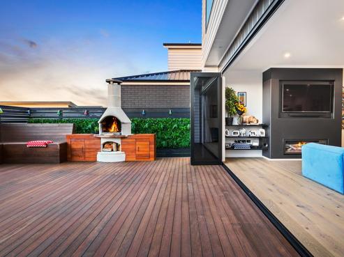 9 Turutu Place, Long Bay