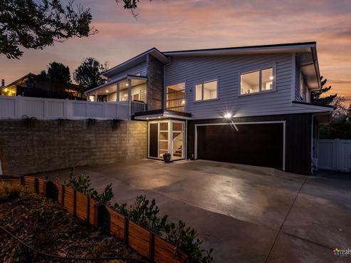 110 Park Road, Belmont
